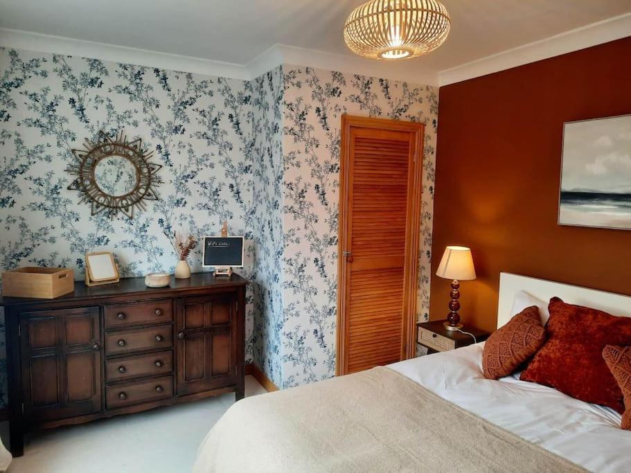 - The Holly Tree House - Villa Bushmills Luaran gambar