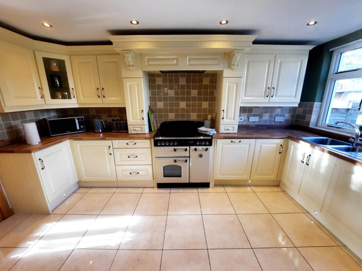 - The Holly Tree House - Villa Bushmills Luaran gambar